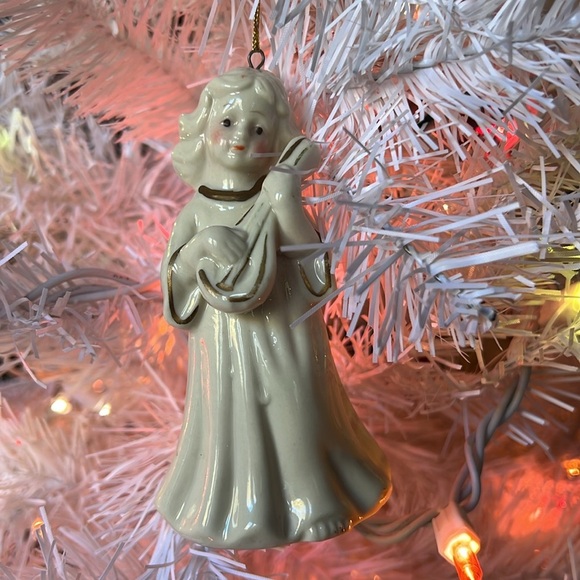 ❤️Rare Vintage 1983 Porcelain Gold Angel Christmas Ornament BUY ONE GET ONE FREE - Picture 6 of 7